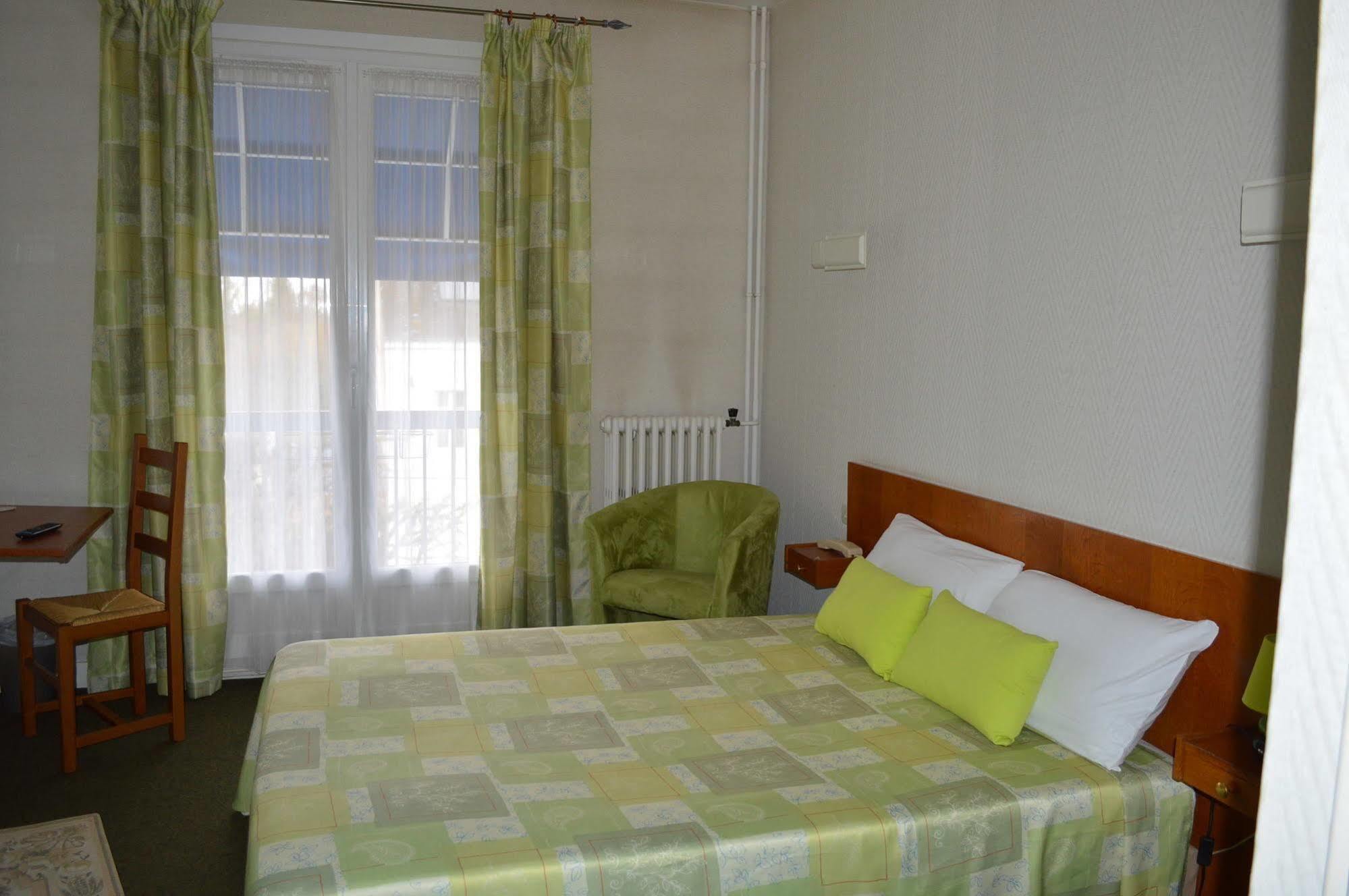 Hotel Christina Châteauroux Εξωτερικό φωτογραφία